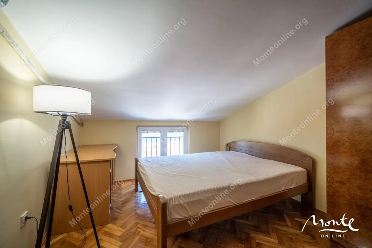 Sale, three bedroom apartment, 88m², Dobrota, Kotor