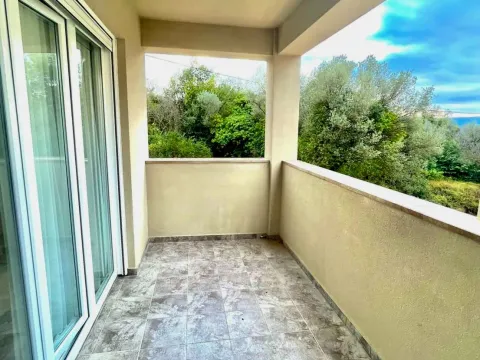 Izdavanje, dvosoban stan, 60m², Mažina, Tivat - image 13