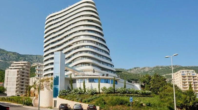 Sale, two bedroom apartment, 118m², Bečići, Budva