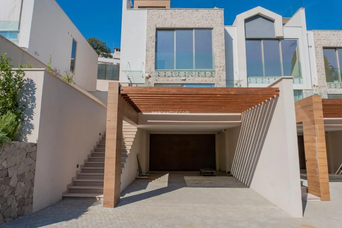 Prodaja, kuća, 286m², Donja Lastva, Tivat