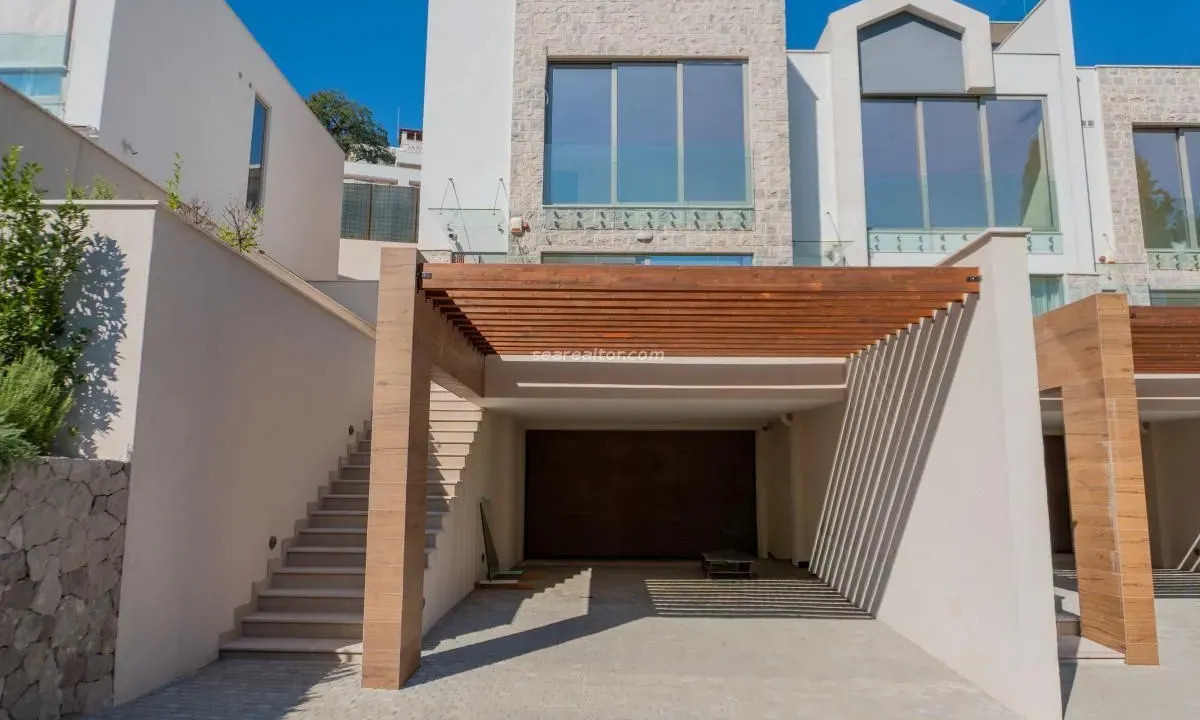 Sale, house, 286m², Donja Lastva, Tivat