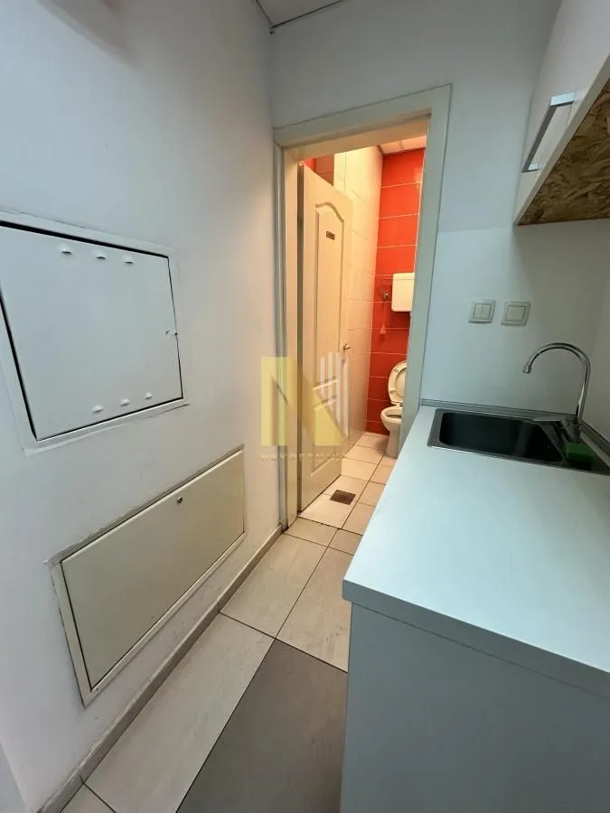 Rent, office space, 191m², Bulevar Evrope, Novi Sad Sve Podlokacije
