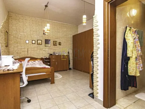 Prodaja, kuća, 400m², Danilovgrad, Crna Gora - image 17