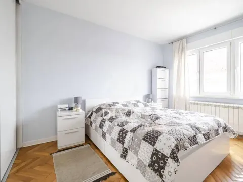 Sale, two bedroom apartment, 56m², Neimar, Vračar Sve Podlokacije - image 13