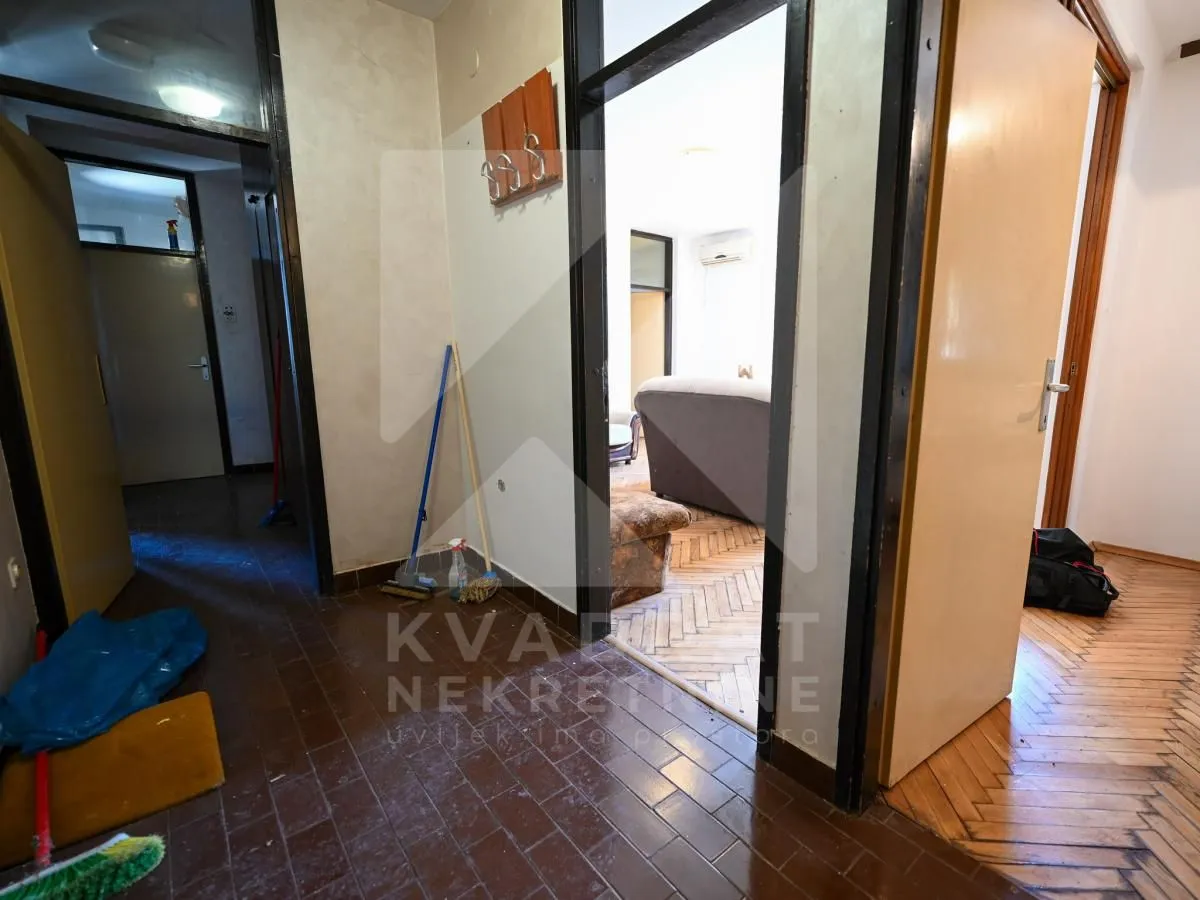 Prodaja, trosoban stan, 85m², Blok 6, Podgorica