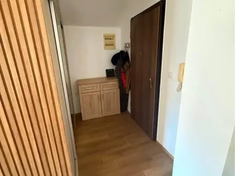 Prodaja, jednosoban stan, 58m², Momišići, Podgorica - image 9