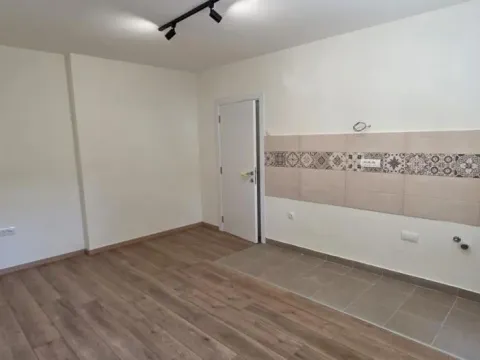 Prodaja, jednosoban stan, 37m², Banatić, Novi Sad Sve Podlokacije - image 2
