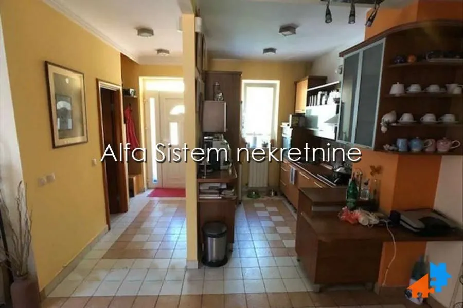 Rent, house, 250m², Voždovac Sve Podlokacije, Beograd
