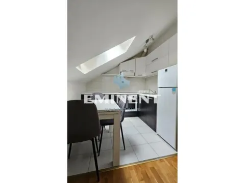 Izdavanje, stan, 30m², Zemun Sve Podlokacije, Beograd - image 3