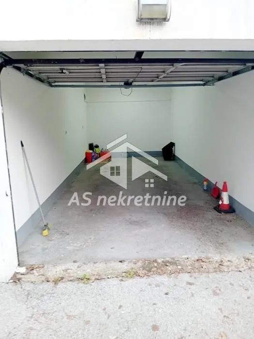 Rent, three bedroom apartment, 98m², Savski Venac, Beograd