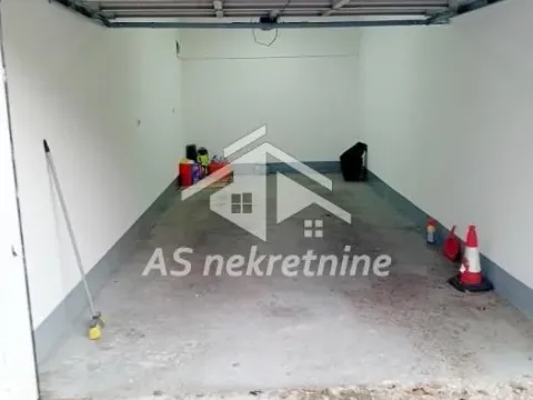 Rent, three bedroom apartment, 98m², Savski Venac, Beograd - image 32