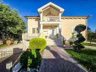 Prodaja, kuća, 356m², Tološi, Podgorica - image 2