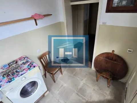 Prodaja, kuća, 250m², Vranje, Srbija - image 8