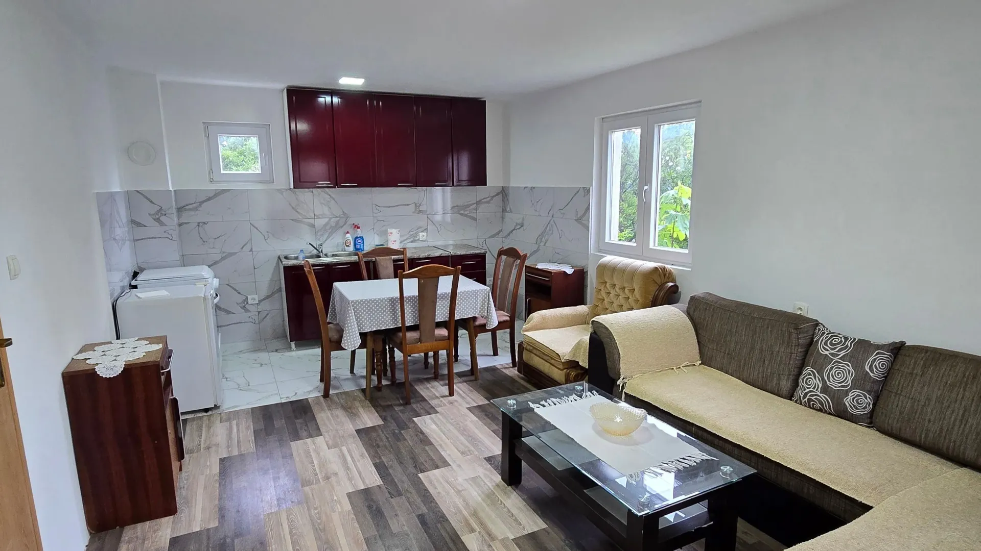 Rent, house, 60m², Kakaricka Gora, Podgorica