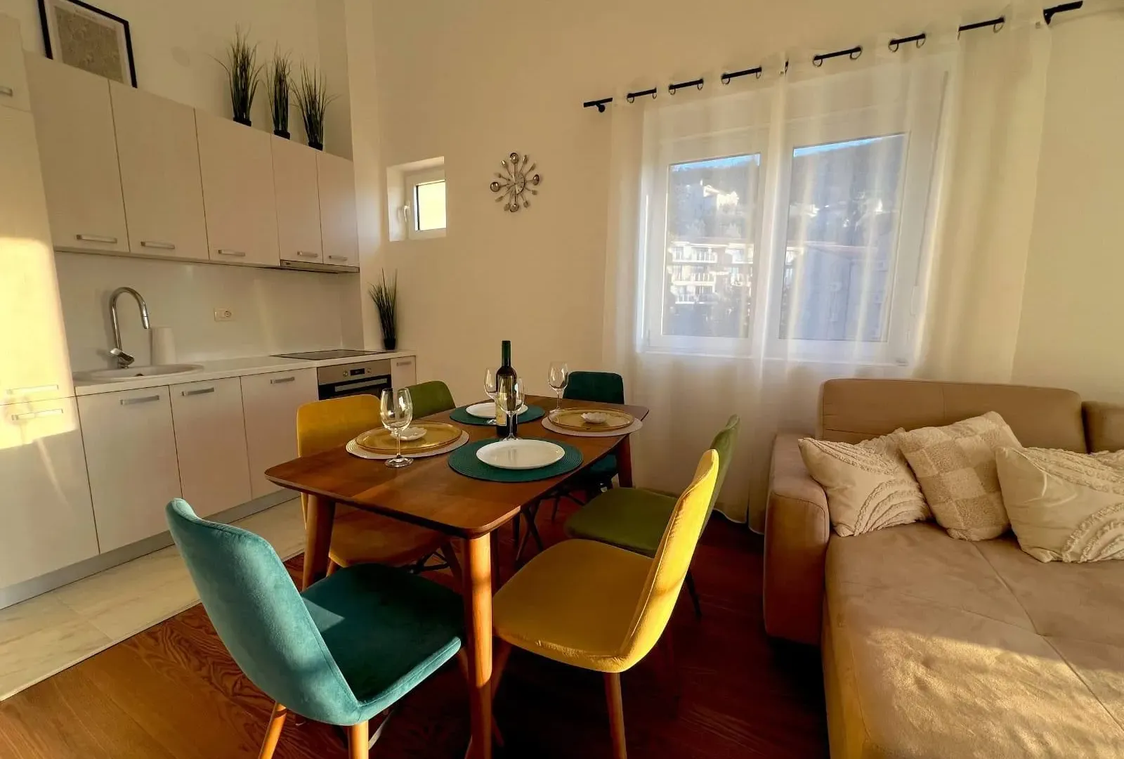 Rent, two bedroom apartment, 60m², Pržno, Budva