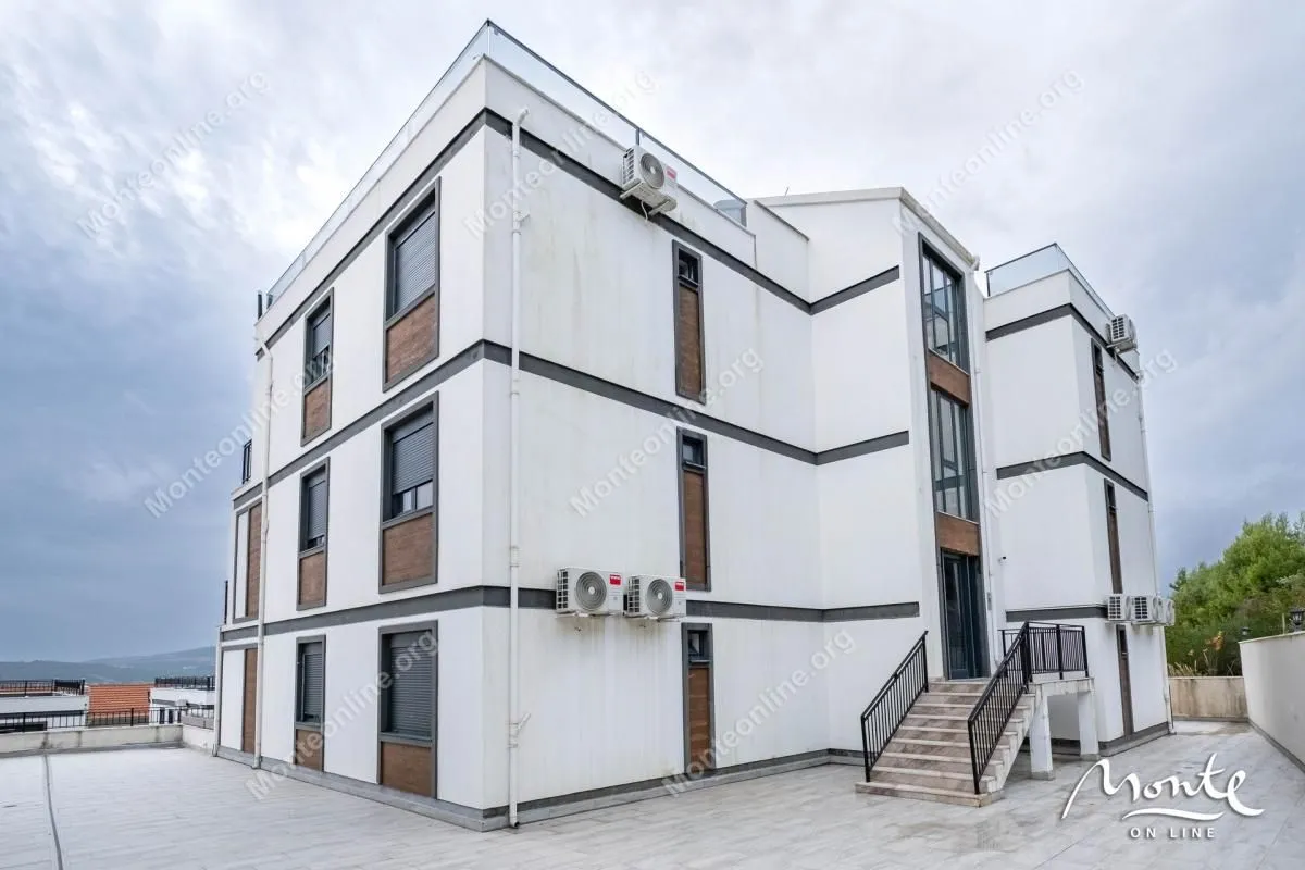 Prodaja, dvosoban stan, 47m², Tivat, Crna Gora