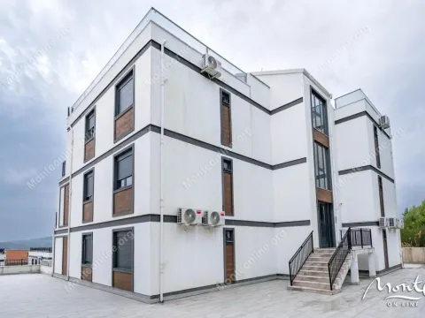 Sale, two bedroom apartment, 47m², Tivat, Crna Gora - image 30