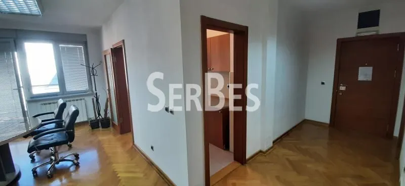 Rent, office space, 117m², Spens, Novi Sad Sve Podlokacije