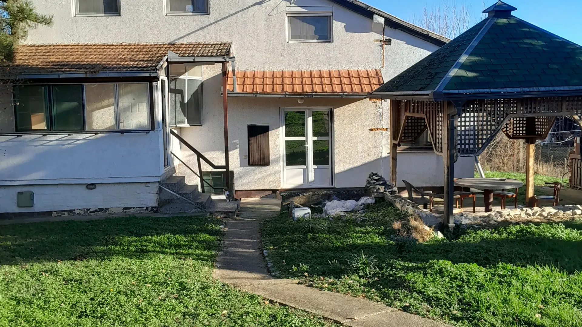 Prodaja, kuća, 114m², Petrovaradin, Novi Sad