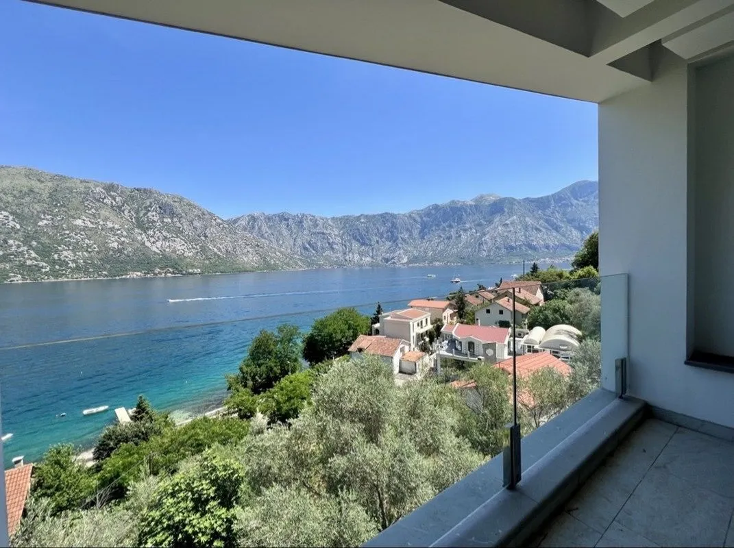 Sale, house, 495m², Stoliv, Kotor