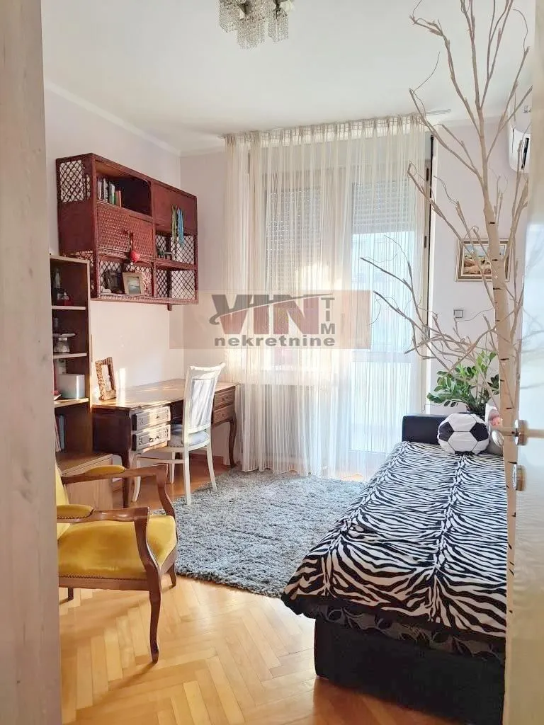 Sale, four bedroom apartment, 100m², Zvezdara Sve Podlokacije, Beograd