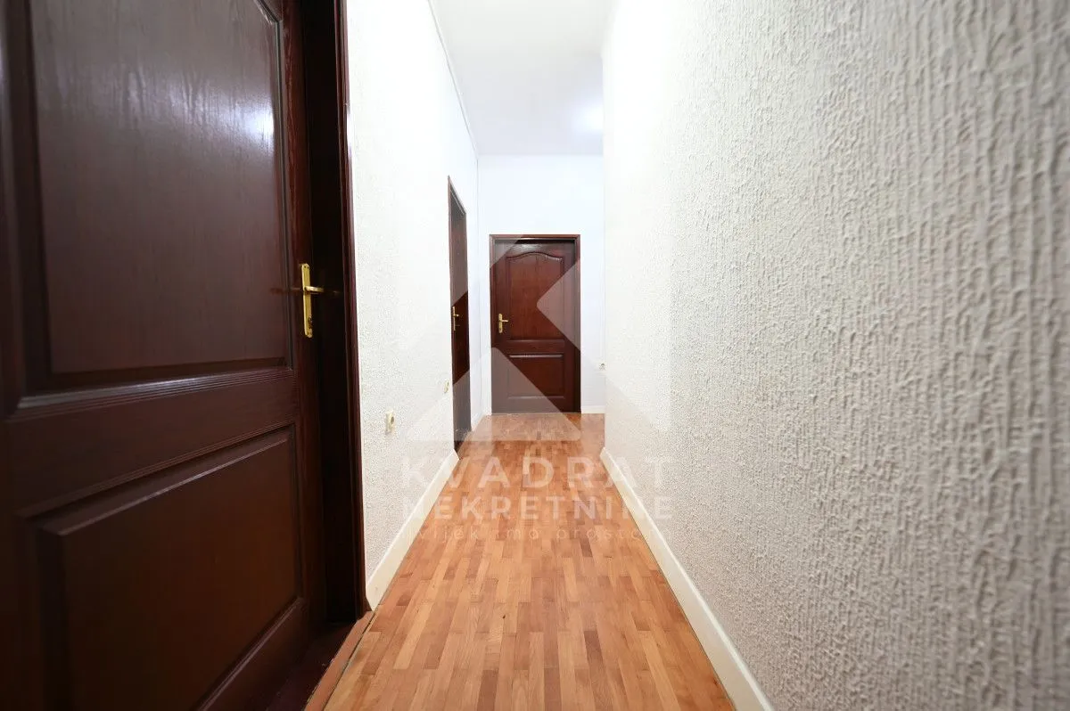 Rent, office space, 70m², Centar, Podgorica