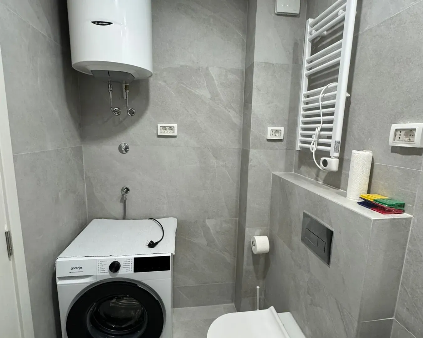Izdavanje, jednosoban stan, 49m², Central Point, Podgorica