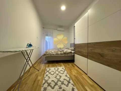 Izdavanje, dvosoban stan, 80m², Ljubović, Podgorica - image 12