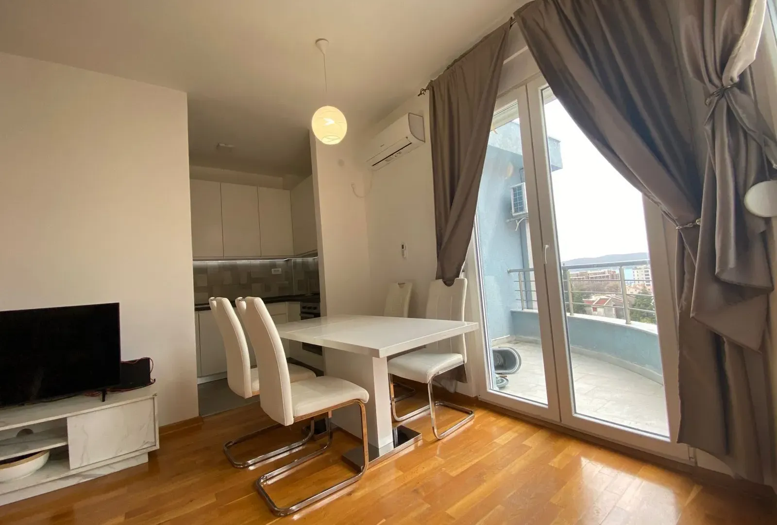 Sale, two bedroom apartment, 58m², Bečići, Budva