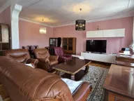 Izdavanje, kuća, 549m², Cvetkova Pijaca, Zvezdara Sve Podlokacije - image 11