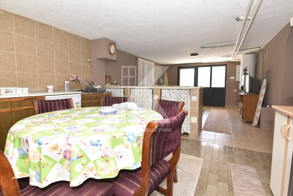 Rent, house, 200m², Stari Aerodrom, Podgorica
