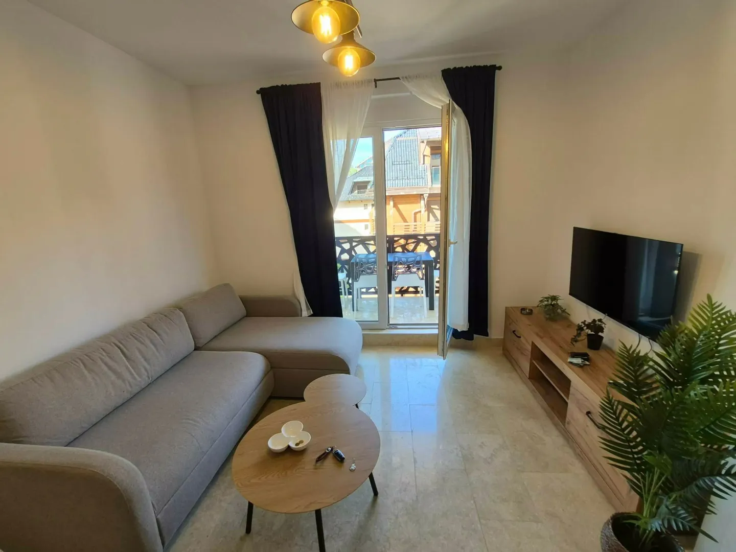 Prodaja, jednosoban stan, 40m², 25. Maj, Zlatibor