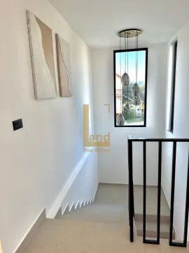 Prodaja, kuća, 225m², Gornja Gorica, Podgorica - image 11