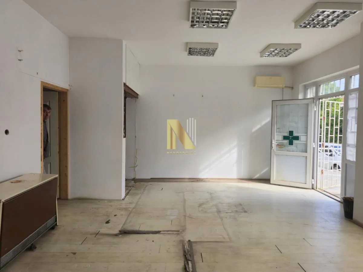 Rent, office space, 100m², Beočin, Srbija