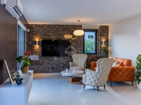 Izdavanje, kuća, 300m², Budva, Crna Gora - image 25