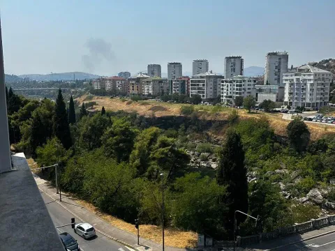 Izdavanje, dvosoban stan, 65m², Zagorič, Podgorica - image 14