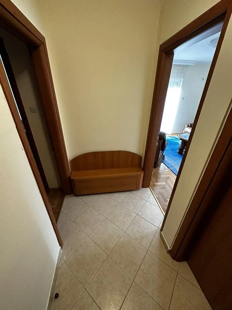 Izdavanje, dvosoban stan, 75m², Ljubović, Podgorica