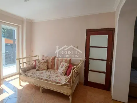 Rent, two bedroom apartment, 100m², Savski Venac, Beograd - image 2