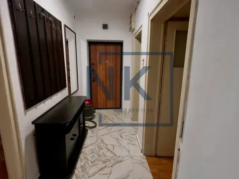 Izdavanje, dvosoban stan, 80m², Centar, Podgorica - image 10