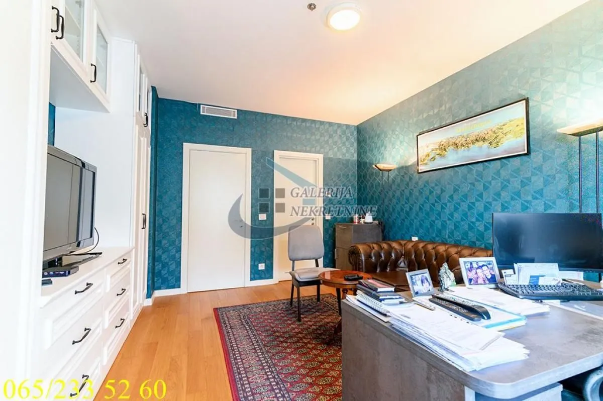 Prodaja, trosoban stan, 95m², Novi Beograd Blok 65, Novi Beograd Sve Podlokacije