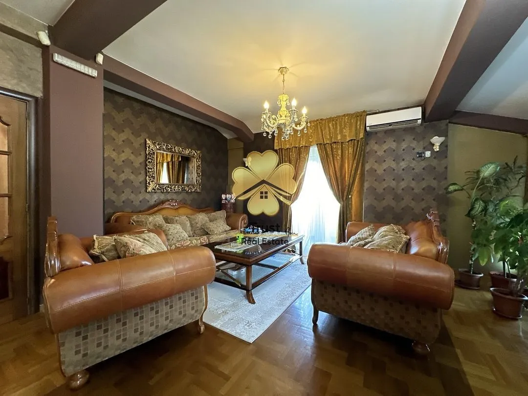 Prodaja, trosoban stan, 140m², Tološi, Podgorica