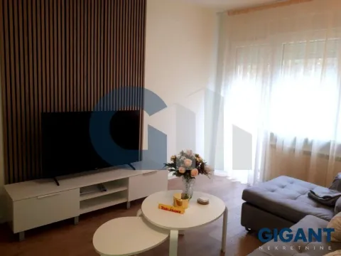 Rent, two bedroom apartment, 53m², Zeleni Venac, Beograd - image 2