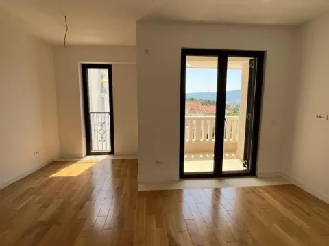 Sale, one bedroom apartment, 46m², Tivat, Crna Gora - image 2