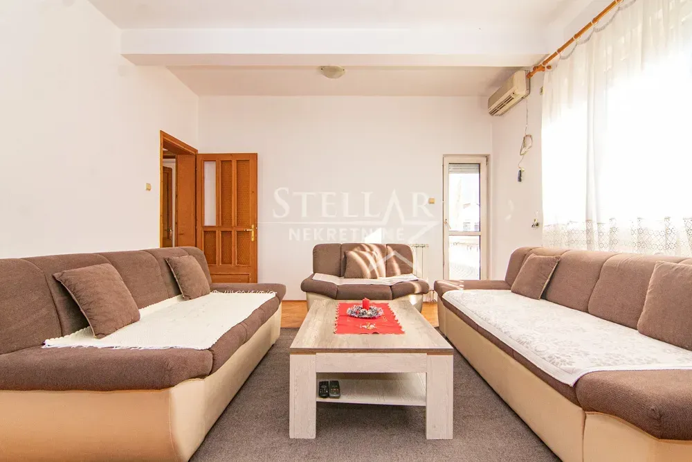 Rent, house, 100m², Zlatica, Podgorica