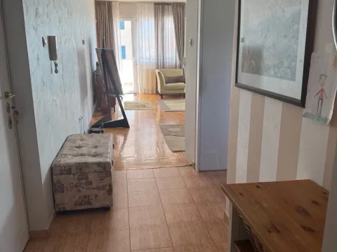 Izdavanje, trosoban stan, 115m², Gorica C, Podgorica - image 4