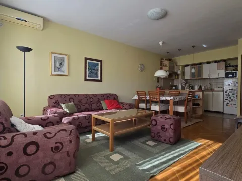 Sale, apartment, 90m², Blok 9, Podgorica - image 3