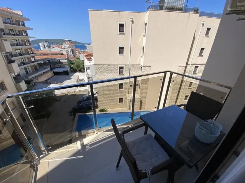 Rent, apartment, 80m², Bečići, Budva