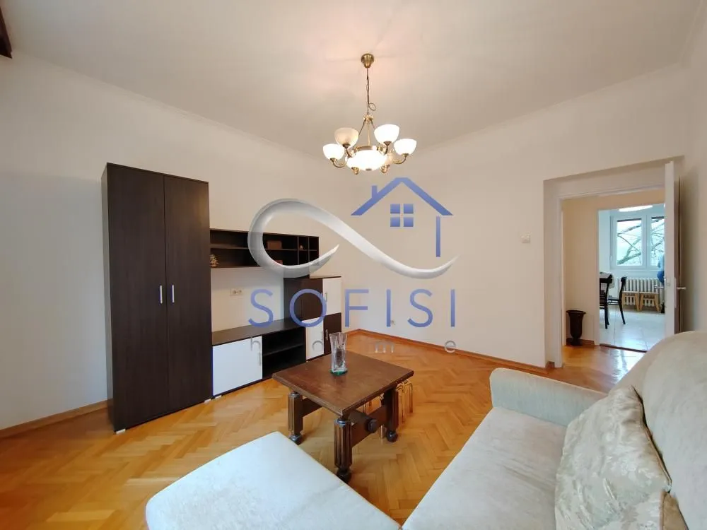 Izdavanje, dvosoban stan, 49m², Centar, Novi Sad