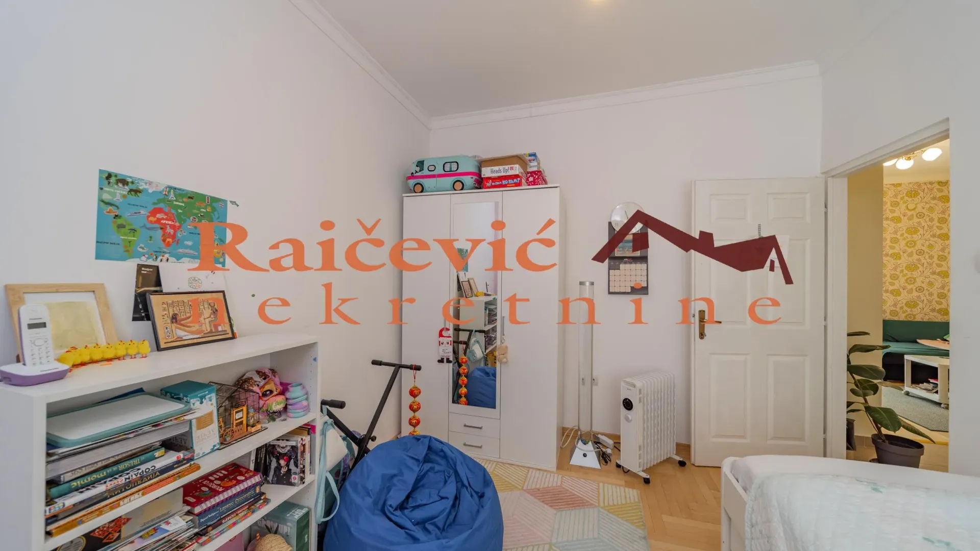 Sale, three bedroom apartment, 79m², Stari Grad, Beograd