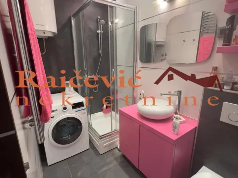 Rent, four bedroom apartment, 97m², Zvezdara Sve Podlokacije, Beograd - image 11